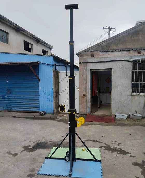 Hand Winch Up Telescopic Mast suppliers